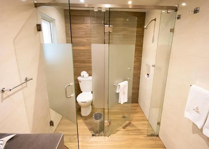 El Conde Naucalpan Only Adults 3*